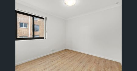 Quiet 1 Bedroom Apartment in a Fantastic Location - Photo 3