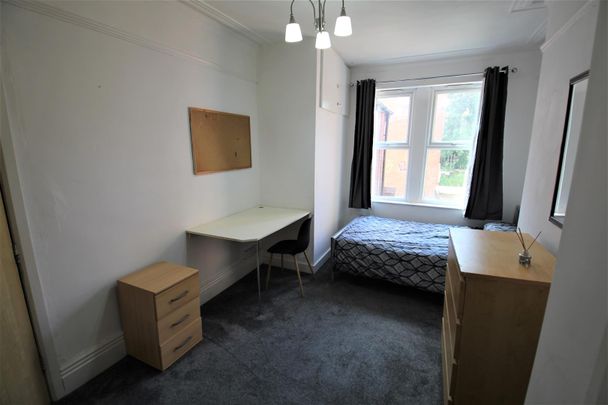 Winston Gardens, Headingley, LS6 3LA, Leeds - Photo 1