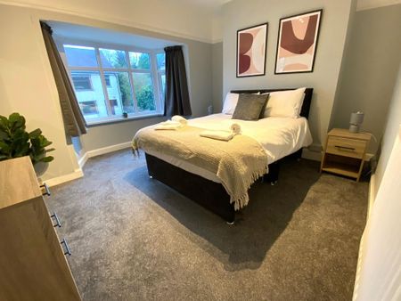 4 bedroom townhouse to rent - Photo 3