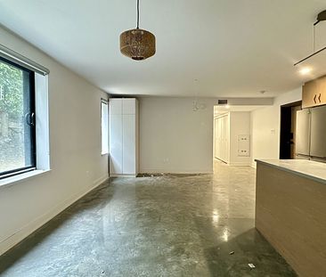 3201 Boulevard Édouard-Montpetit, #003 - Photo 4