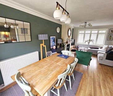 3 bedroom semi-detached house to rent - Photo 3