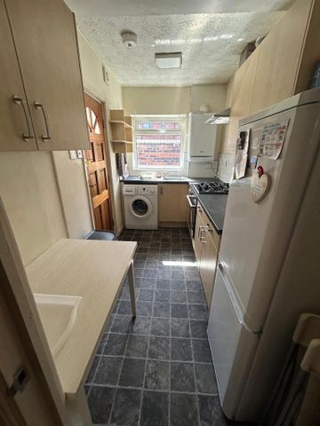 3 bedroom house share to rent - Photo 3