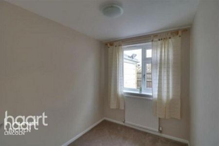 3 bedroom detached bungalow to rent - Photo 5