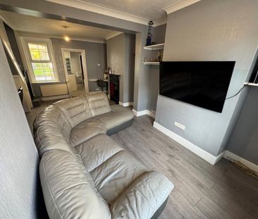 2 bedroom terraced house to rent - Photo 3
