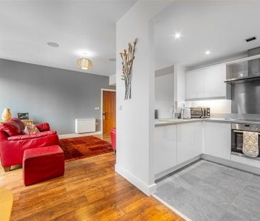 2 bedroom flat to rent - Photo 4