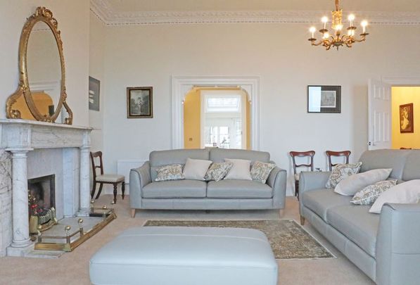 4 Marine Terrace, Dun Laoghaire, Co. Dublin - Photo 1