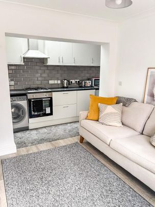 3 bedroom terraced house to rent - Photo 1