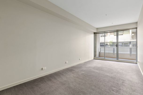Sun Meets The City With This Bayside Address - Photo 1