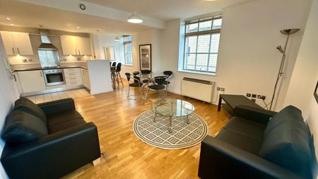 2 bedroom flat to rent - Photo 2