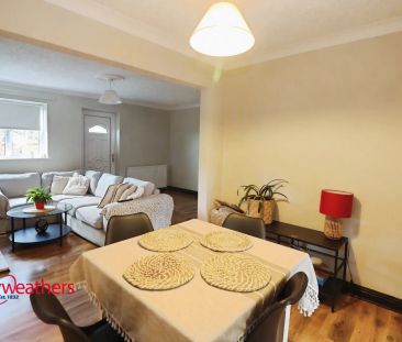 3 bed terraced house to rent in St. Marys View, Rotherham - Photo 2