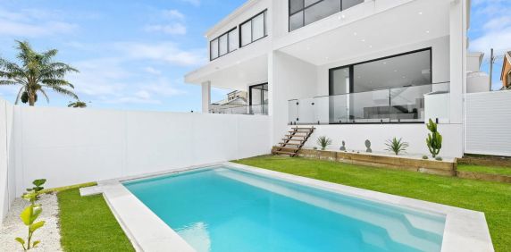 Hamptons Meets Byron Bay - Recently Constructed Residence - Photo 2