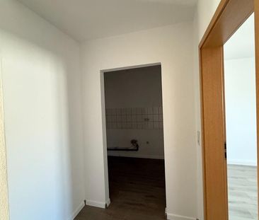 Schöne helle renovierte Dachgeschoss 2 Raum Wohnung in Hartenstein ... - Foto 1