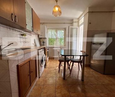 Apartament, 3 camere, decomandat, 74 mp, cartier G. Enescu - Photo 2