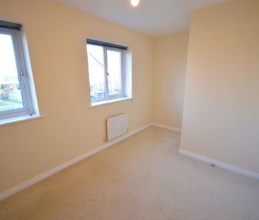 2 bedroom semi-detached house to rent - Photo 5