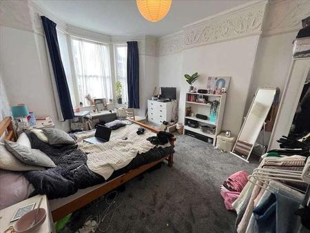 Hamilton Gardens, Plymouth, PL4 - Photo 4