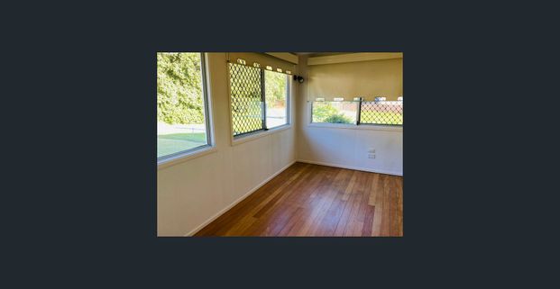 3 Bedroom Home - Enclosed yard - Photo 1