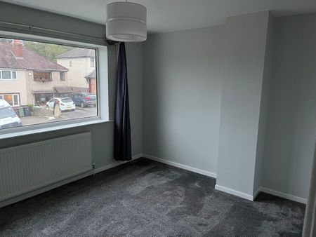 3 Bed Semi-Detached House, Hallowes Rise, S18 - Photo 2