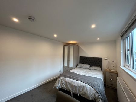 6 Bed Terraced House, Braemar Road, M14 - Photo 3