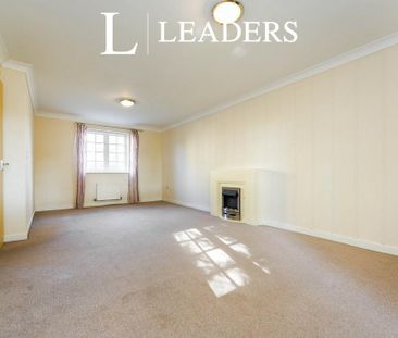 3 bedroom flat to rent - Photo 3