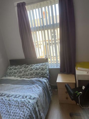 Room in a Shared House, Brookdale, L15 - Photo 3