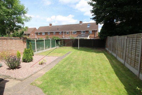 3 bedroom semi-detached house to rent - Photo 1