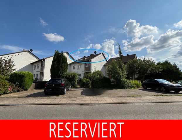 Gepflegte 2-Zi.-Dachgeschosswohnung mit Loggia! - Photo 1