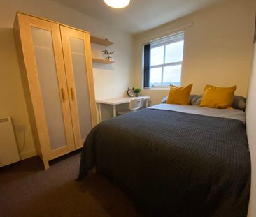 1 Bed Student Accommodation - Photo 6