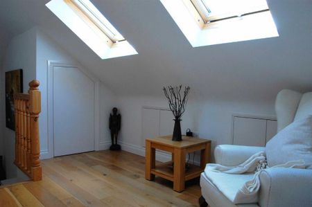 4 bedroom detached house to rent - Photo 5