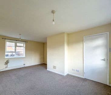 Durham Way, Wyton - Photo 3