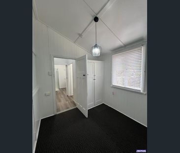 LOVELY CHARACTER HOME - Photo 6