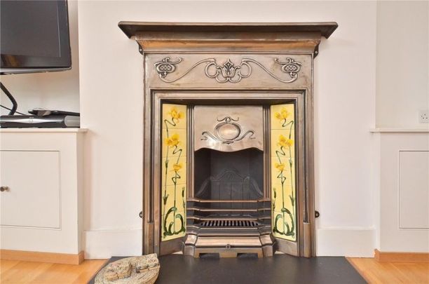 2 Bed Flat, First Floor, N8 - Photo 1