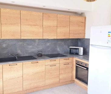 Location - Appartement T3 bis de 94 m² avec terrasse et jardin - Photo 3