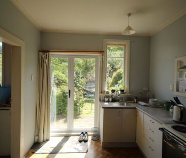 Cozy & Pet-Friendly 2-Bedroom Rental! - Photo 1
