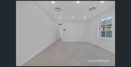 Brand New Family Home - Water Included ! - Photo 2