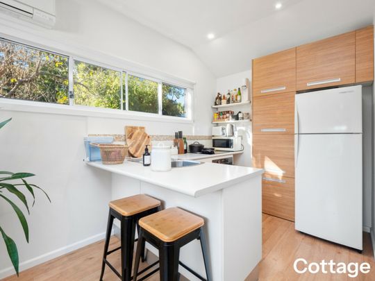 Spacious Secluded Family Home + Cottage - Photo 1