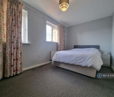 3 bedroom terraced house to rent - Photo 5