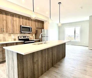 Near LRT Brand New 3B Townhouse in Shawnee Slopes | Shawnee Sq SW, ... - Photo 1