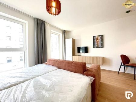 RentHub | 1-izbový byt 36m2 + garáž. státie | Cementárenská I - Fotografia 2