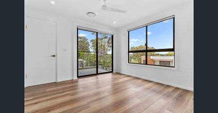 Brand new modern 4-bedroom home with balcony and modern touches throughout - Photo 4