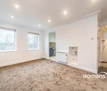 Studio to rent - Photo 2