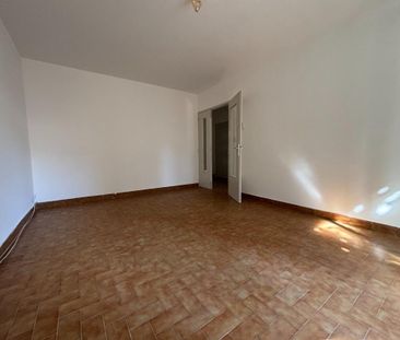 Location Maison 5 pièces 88m² VILLENEUVE LES AVIGNON 30400 - Photo 6