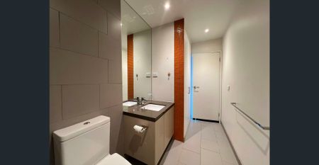 Super-sized Apartment in Prime Camberwell Location - Photo 5