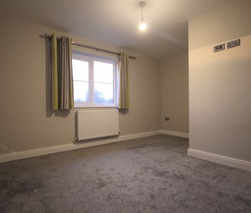 Outwood Road, Cheadle, SK8 3JL - Photo 6