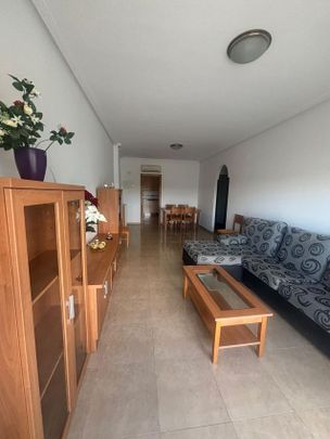 Alquiler de piso en Calle Madrid, 28 - Photo 1