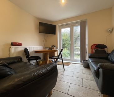 Rhymney Terrace, Cathays - Photo 1