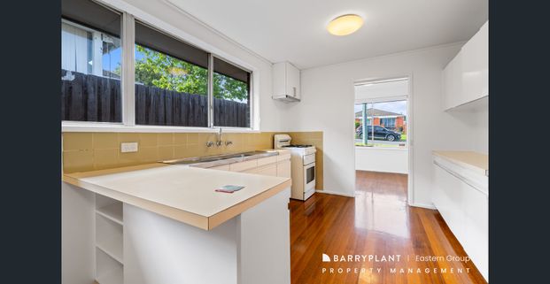 Comfort, Space & Convenience in the Heart of Bulleen - Photo 1