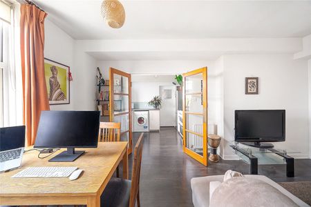 Streatham Hill, London, SW2 flat to rent - Photo 3