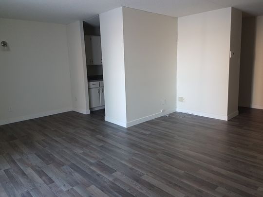 31 Centennial St, Regina - Photo 1