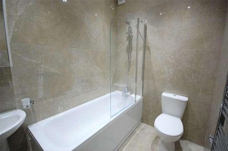 Ferme Park Road, Stroud Green, London, United Kingdom, N4 - Photo 3