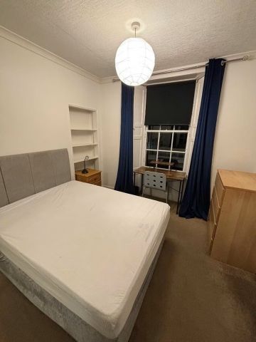 Room in a Shared Flat, Parkside Street, EH8 - Photo 3